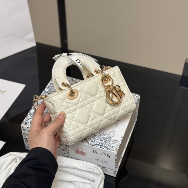 Horizontal princess bag