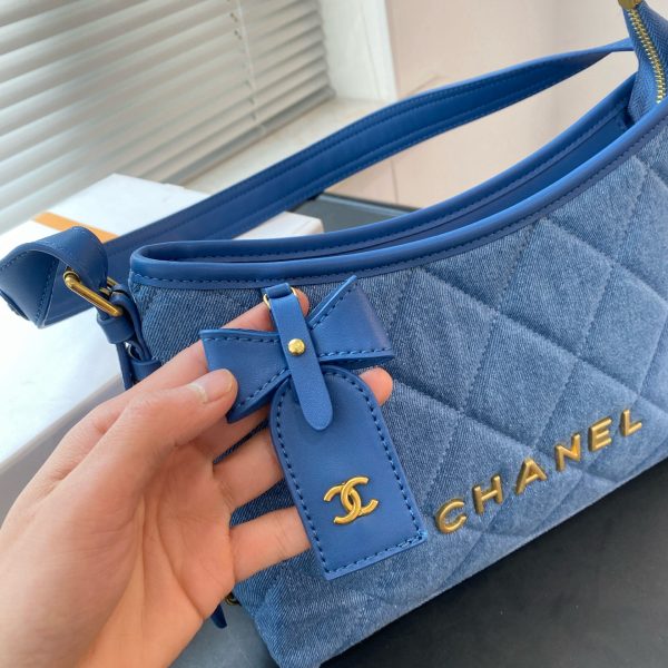 Chanel denim armpit bag