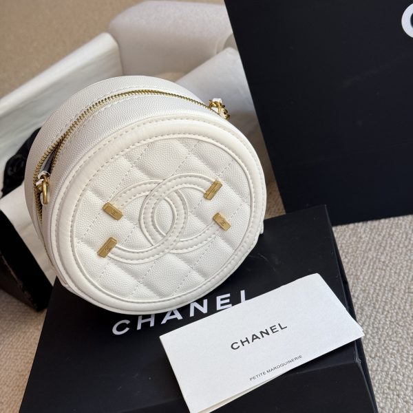 Chanel small round cake