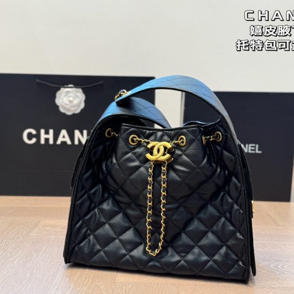 Chanel tote bag