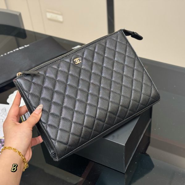 Chanel 25P large handbag