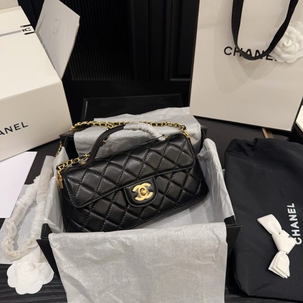 Chanel Kelly 25P horizontal handle cover bag