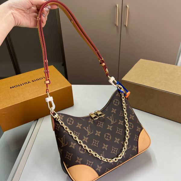 Lv's latest croissant