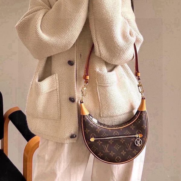 Lv loop moon bag