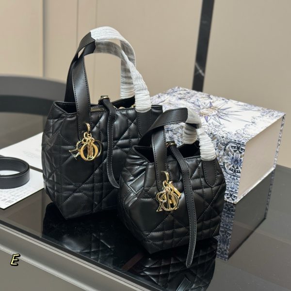Dior's popular Toujours shopping bag