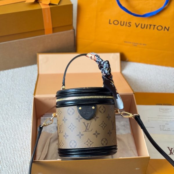 Lv Cannes fortune barrel round barrel bag