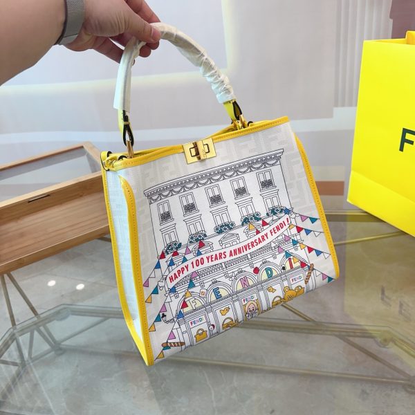 FENDI Women's Handbag